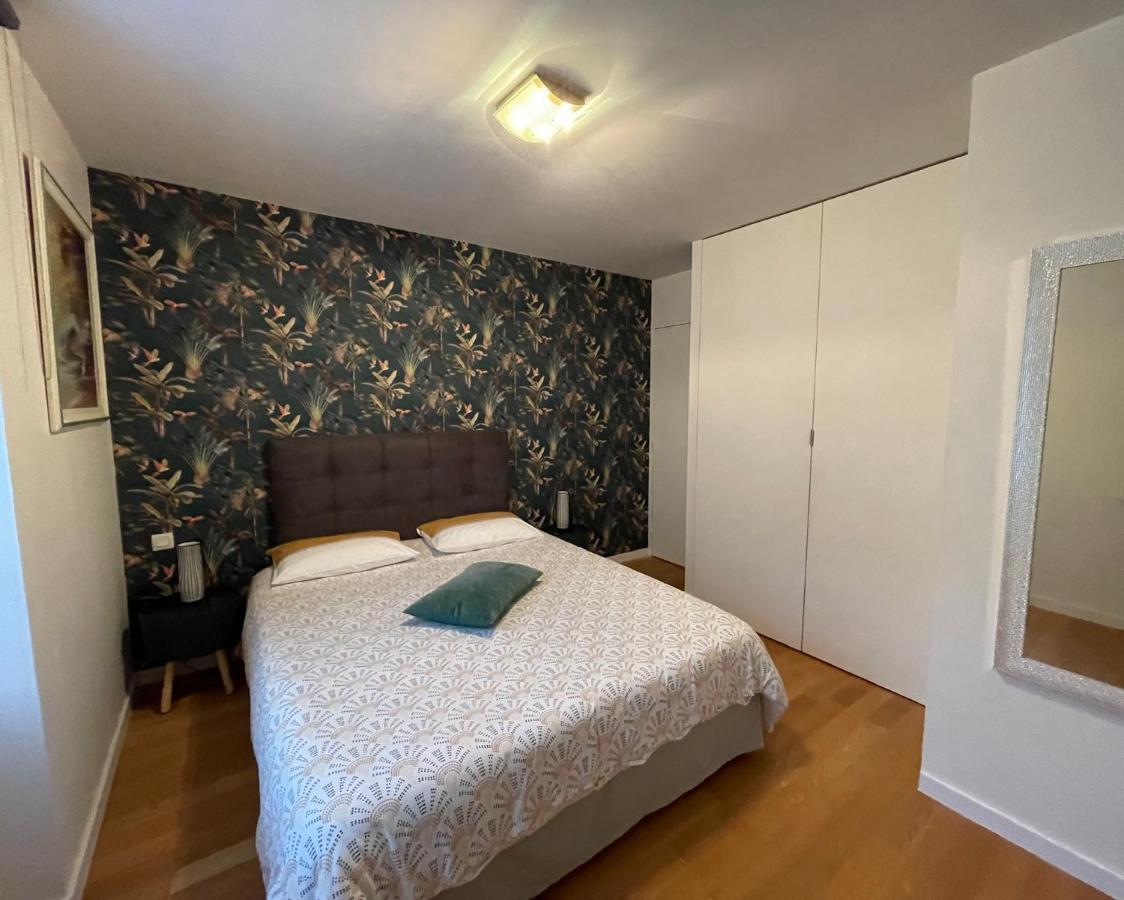Chez Cathy Et Leo Bed & Breakfast Динан Екстериор снимка