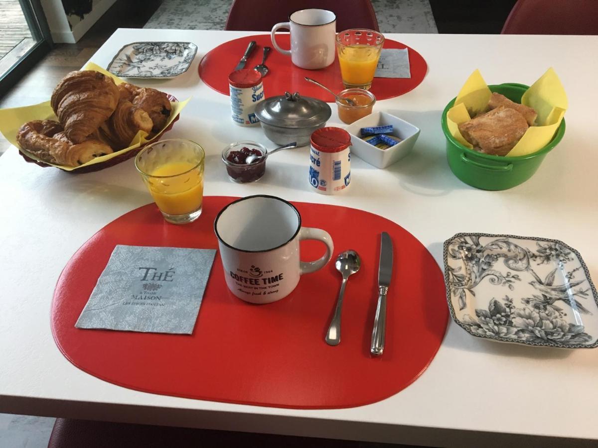 Chez Cathy Et Leo Bed & Breakfast Динан Екстериор снимка